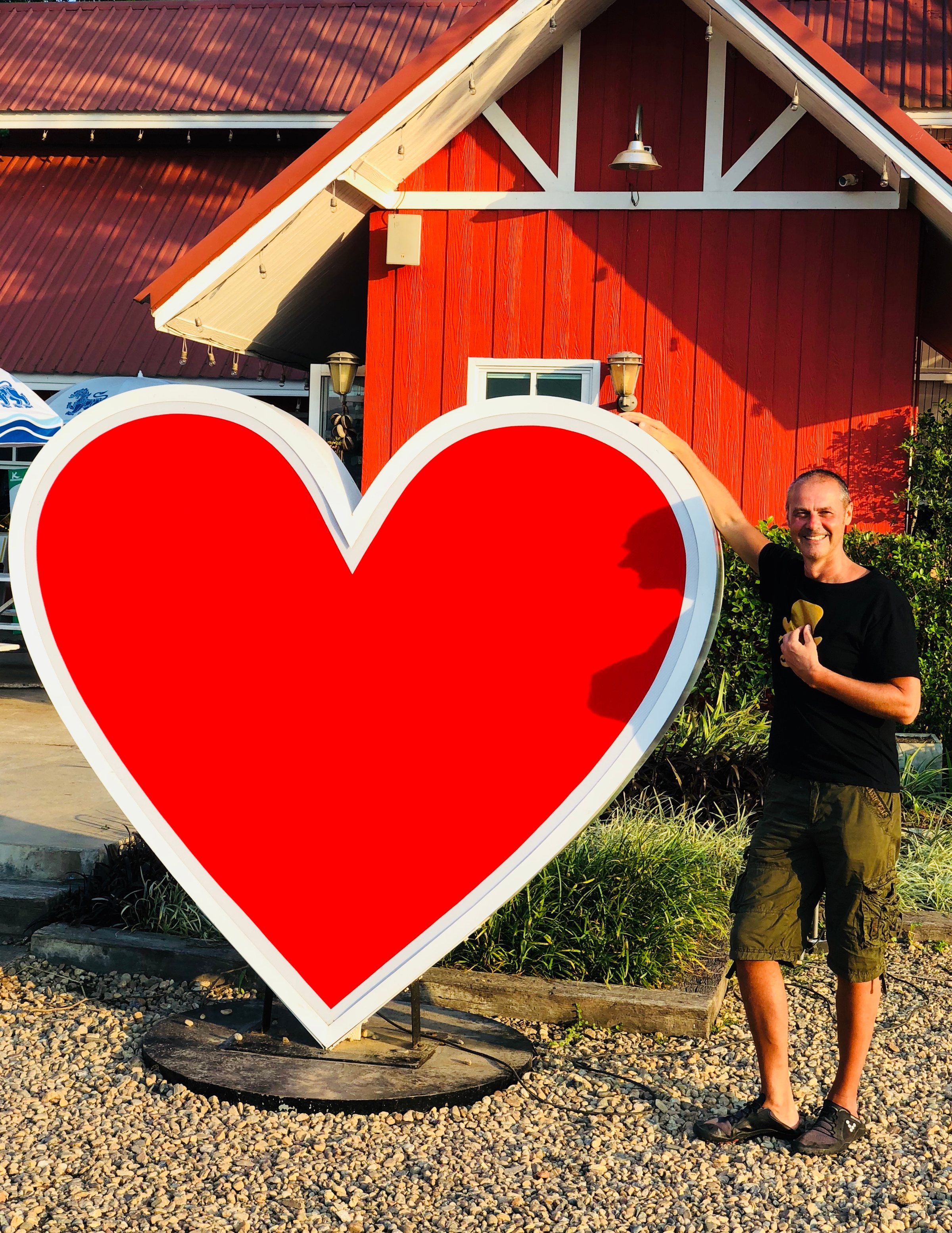 Bruce Mackay — Co-founder · 41-day fasts in Thai jungles